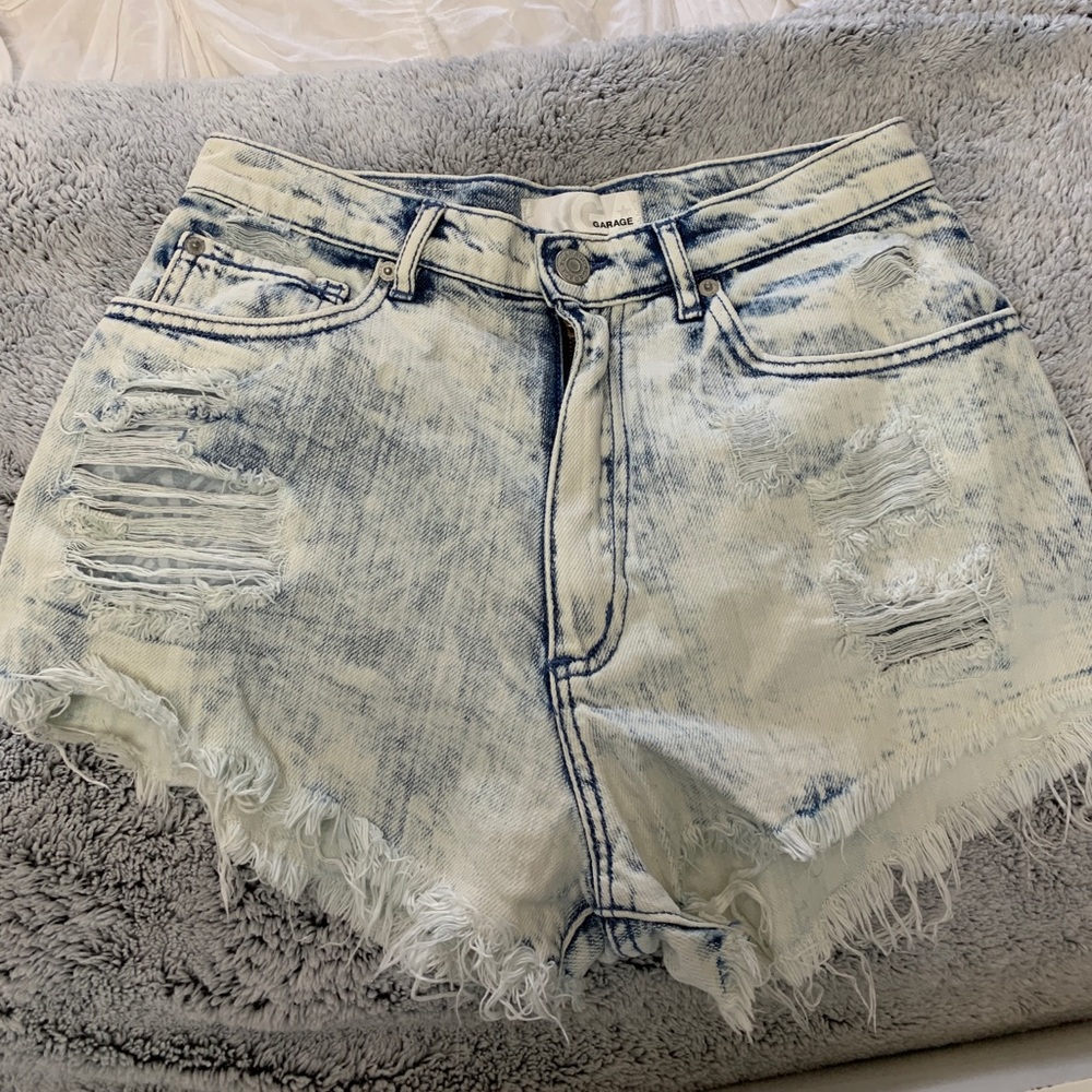 Garage acid wash festival Jean shorts size 3